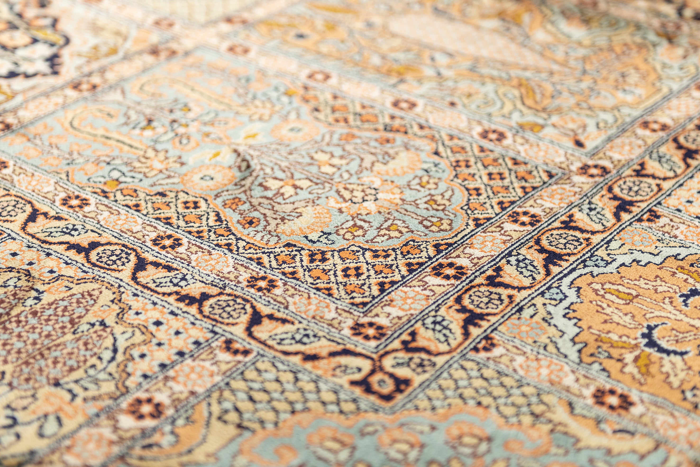 Tapis Kashmir - Couleurs chaudes - 3,31 x 2,49 m